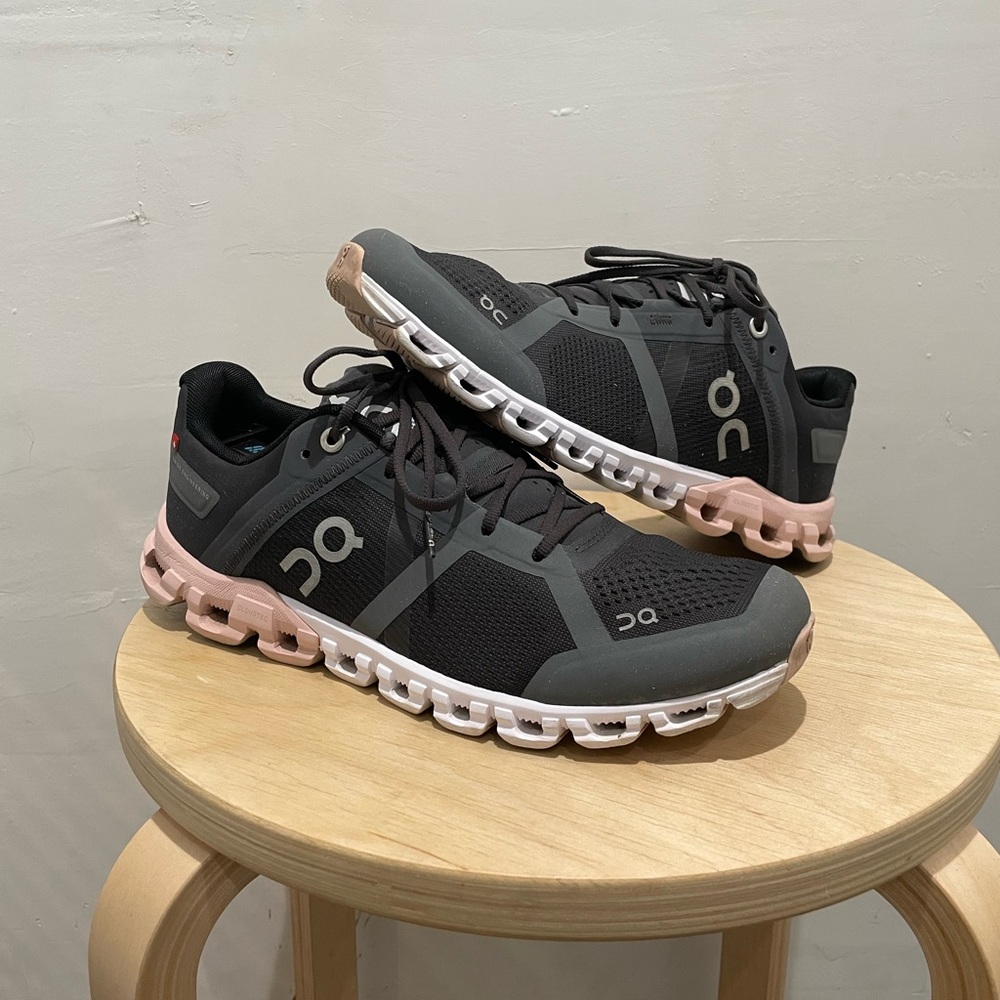 On Cloudflow Running Shoes - Rock Rose, Women’s US 8.5.